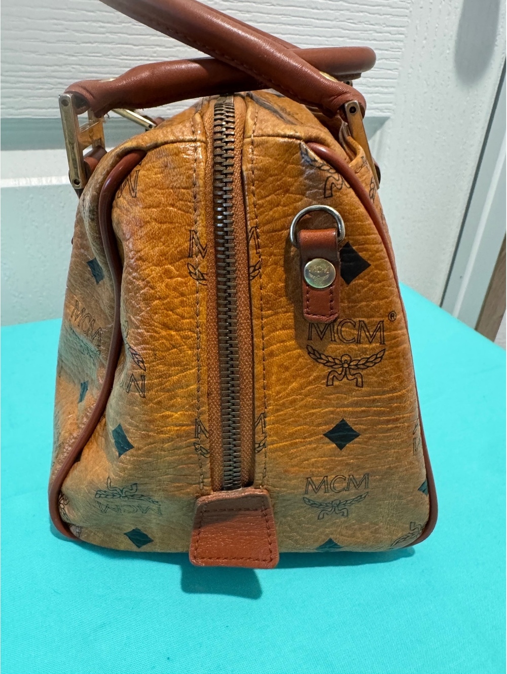 MCM Boston Style Satchel 25 - Picture 5 of 9